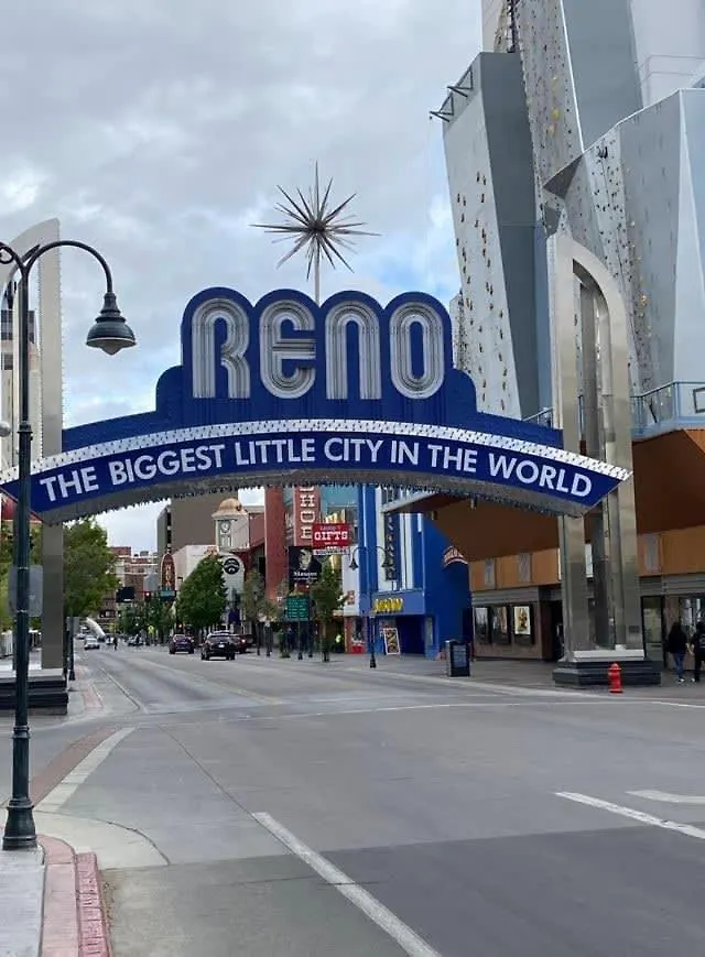 Premier Stay Near Casinos with King Beds & Entertainment Reno Holiday home
