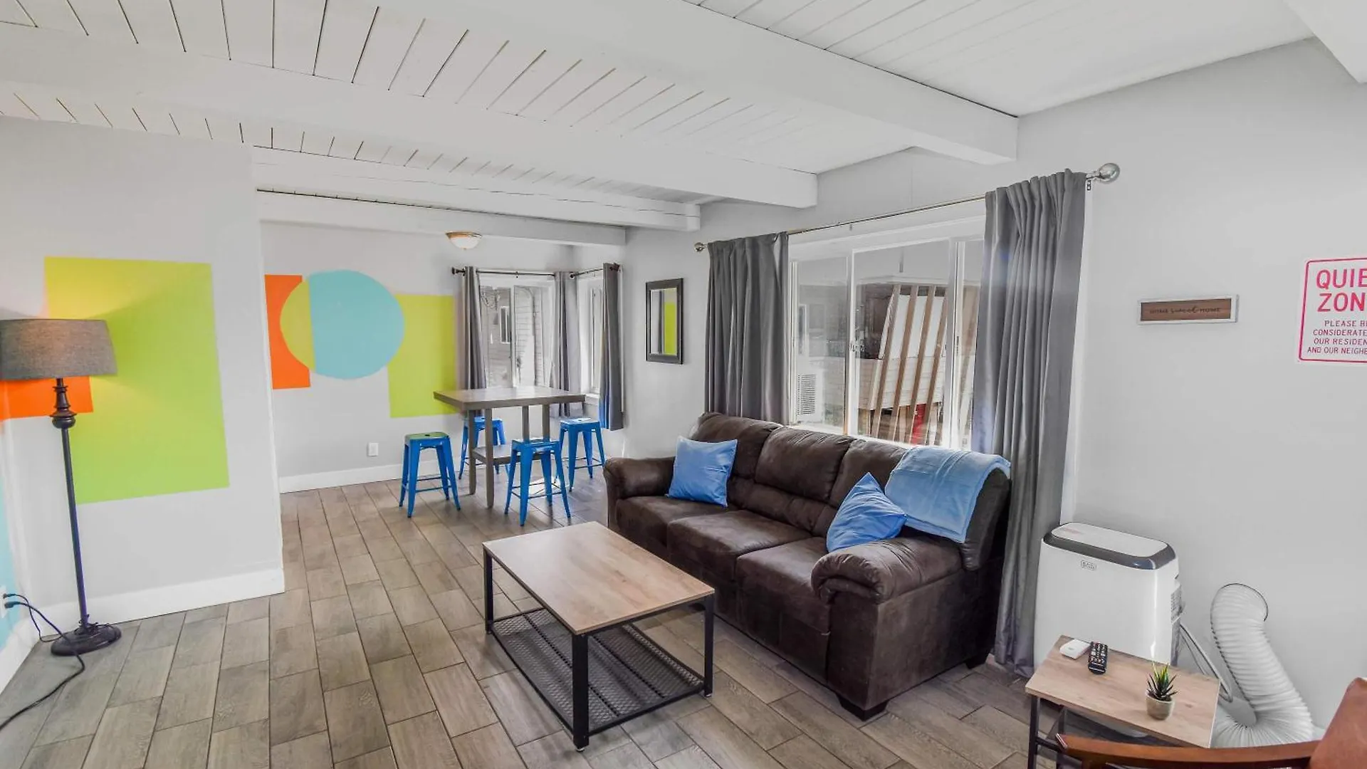 Premier Stay Near Casinos with King Beds & Entertainment Reno
